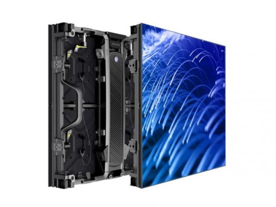 Close-up view of LED Wand Modul 3.9mm – Unilumin URMIII 03 BF Modul (0.50 x 0.50m rental) showing exposed internal electronic components on the left and a bright blue-and-white digital display pattern on the right, highlighting build quality and screen clarity for event rentals or professional installations.