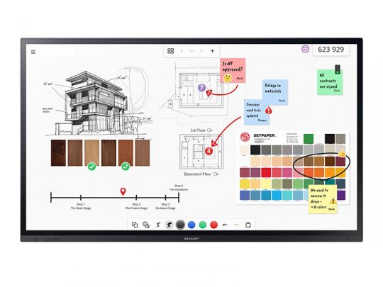 Digitales Smartboard mit architektonischen Zeichnungen, Grundrissen, Farbpalette, Holzmustern, Notizen und nummerierten Markierungen; das Samsung Flip 2 Smartboard wird in einer kollaborativen Design- und Planungssitzung genutzt.